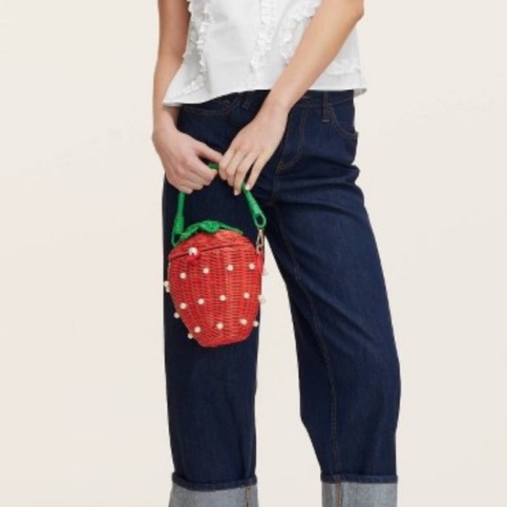 Kate Spade x Target Pearl Embellished Strawberry Wicker Bucket Bag Nwt Handbag - Picture 2 of 15